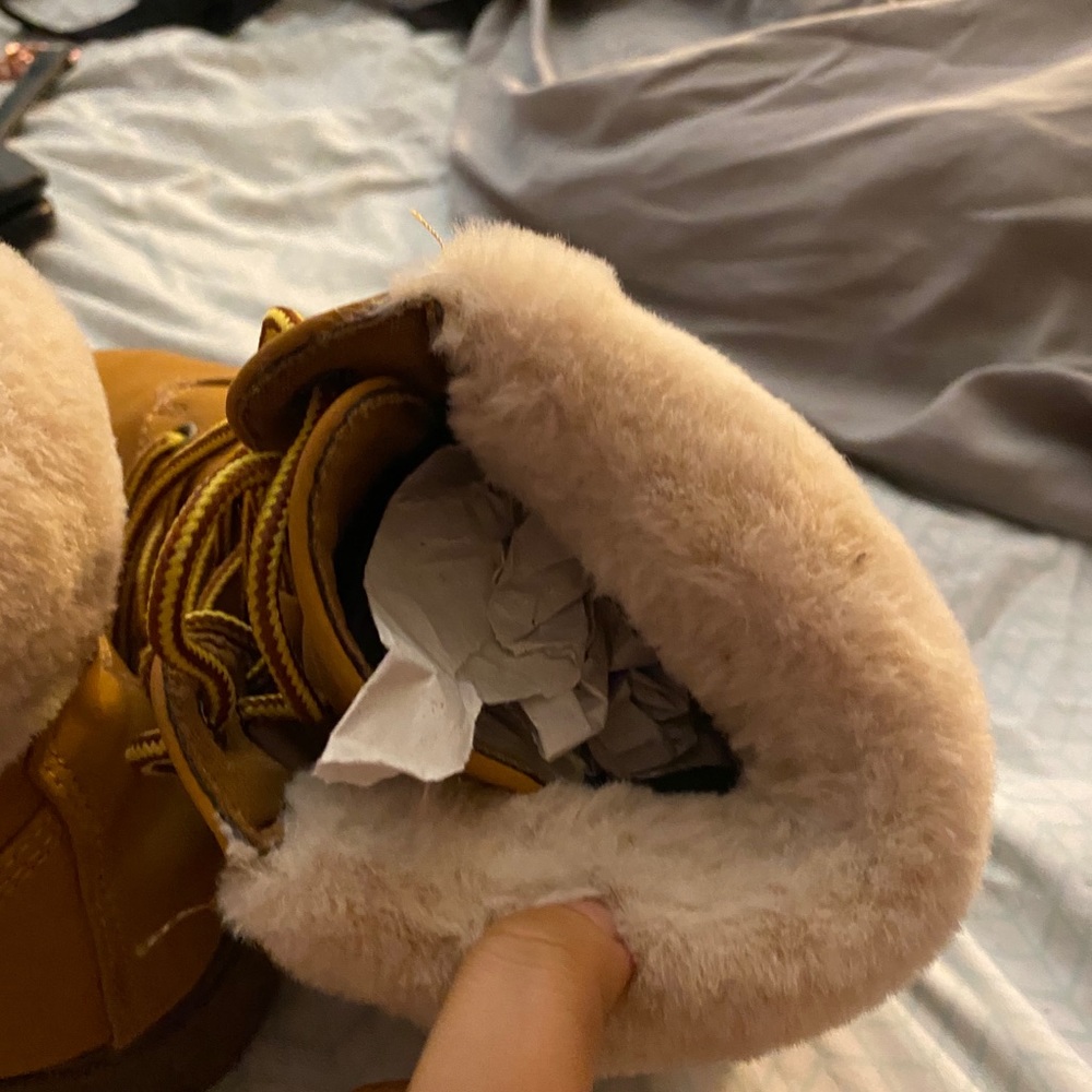Furry Boots - Picture 3 of 6
